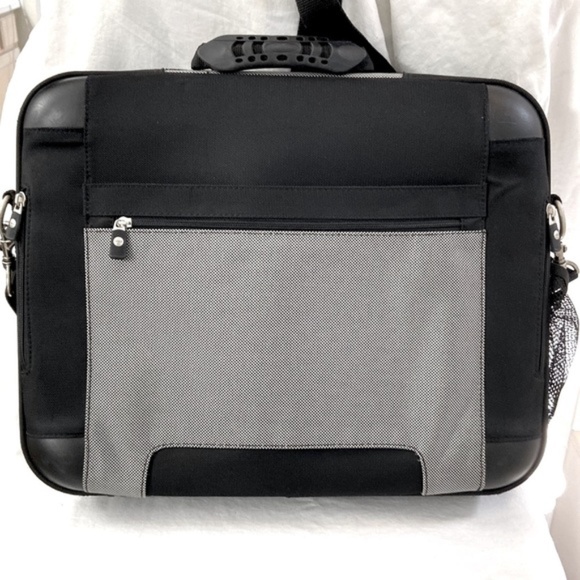 Dell Structured Nylon Computer Briefcase - Picture 5 of 12